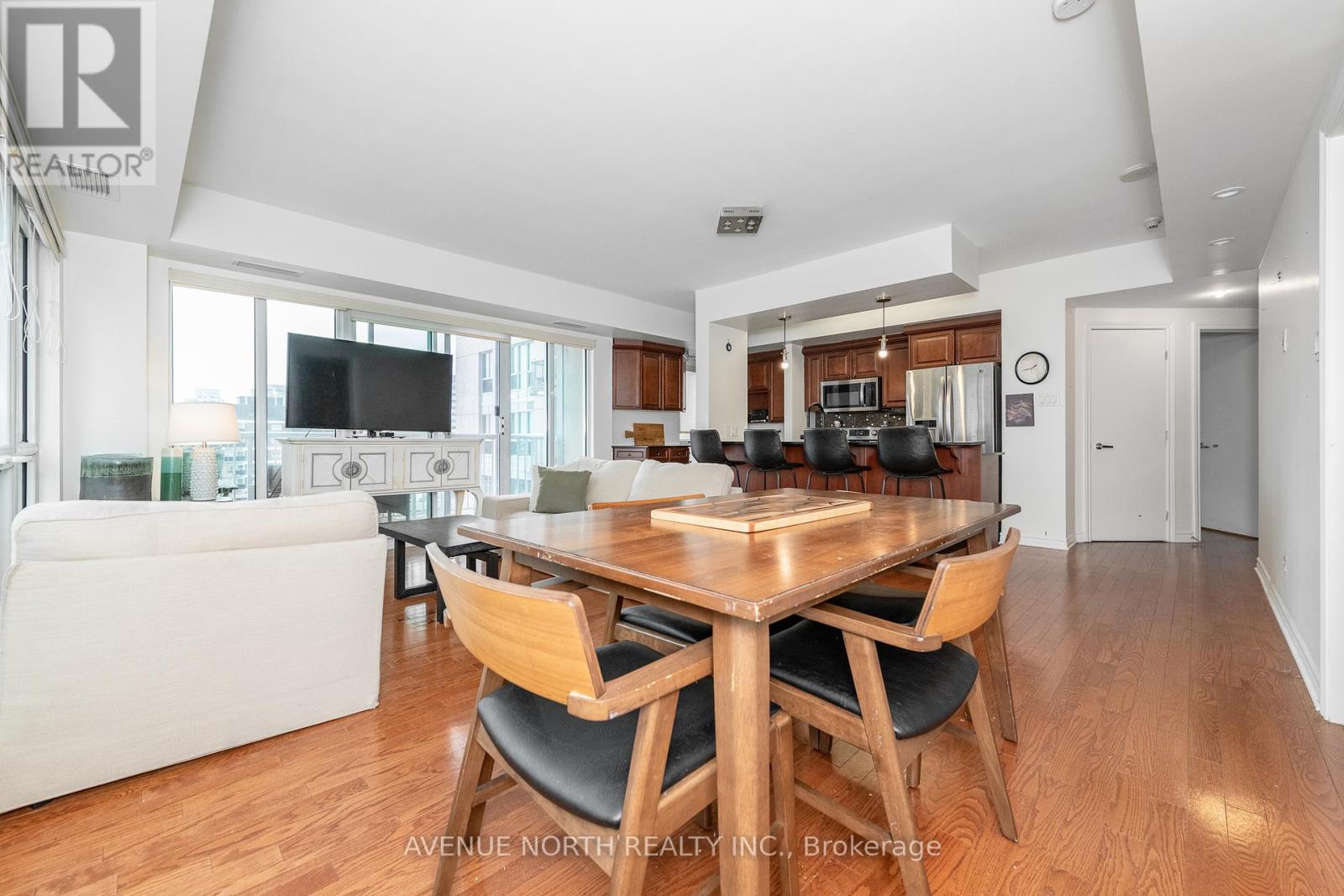 912 - 200 Rideau Street, Ottawa, Ontario  K1N 5Y1 - Photo 16 - X12860564