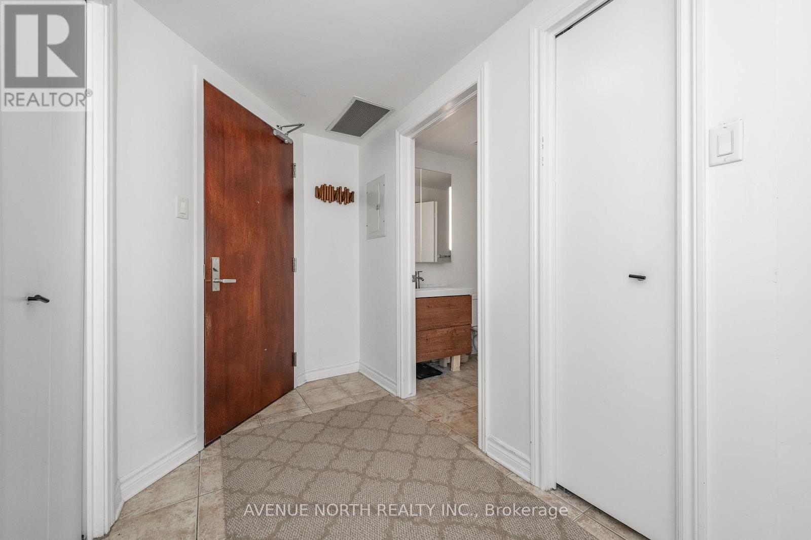 912 - 200 Rideau Street, Ottawa, Ontario  K1N 5Y1 - Photo 5 - X12860564