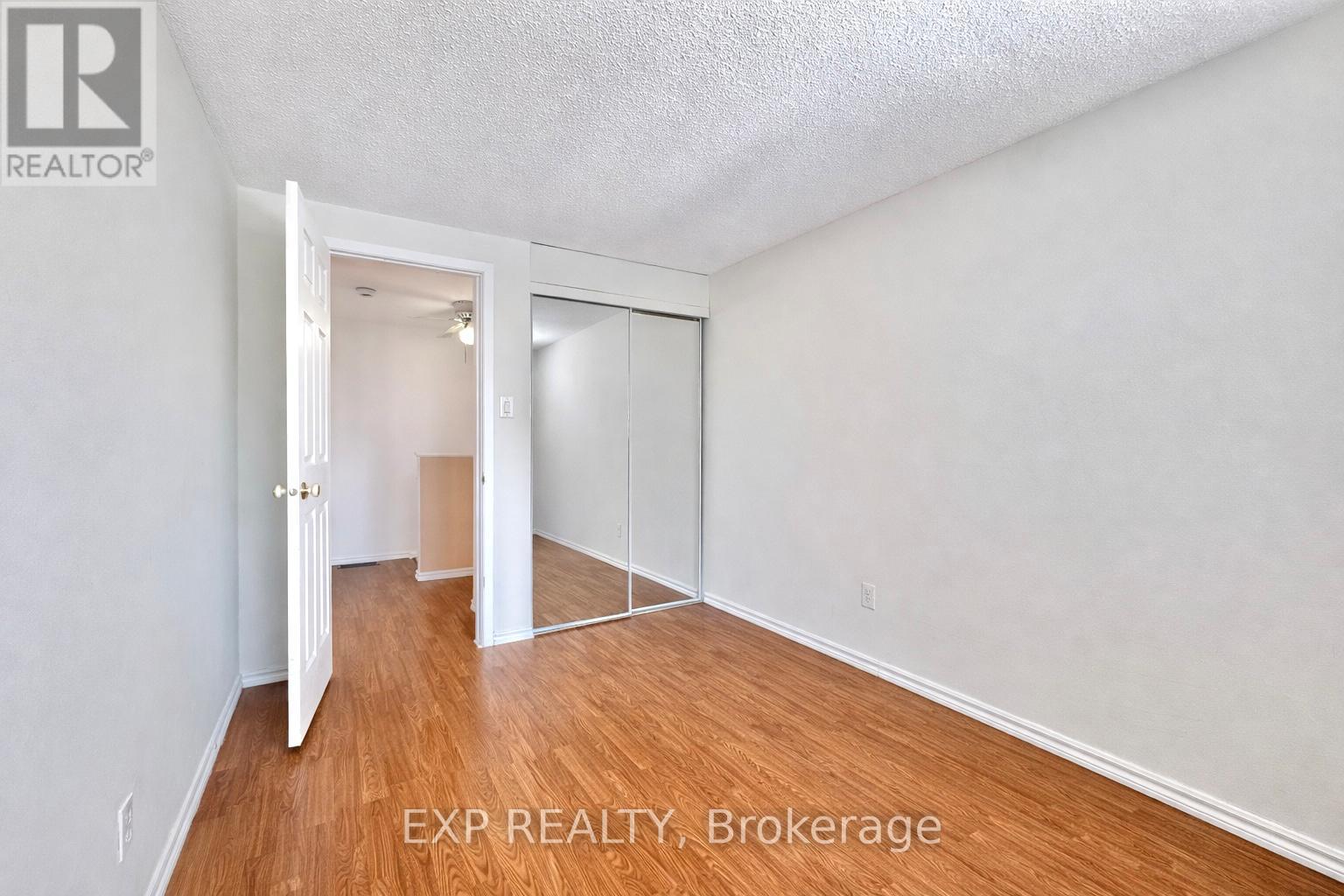 11c Sonnet Crescent, Ottawa, Ontario  K2H 8W8 - Photo 15 - X12861554