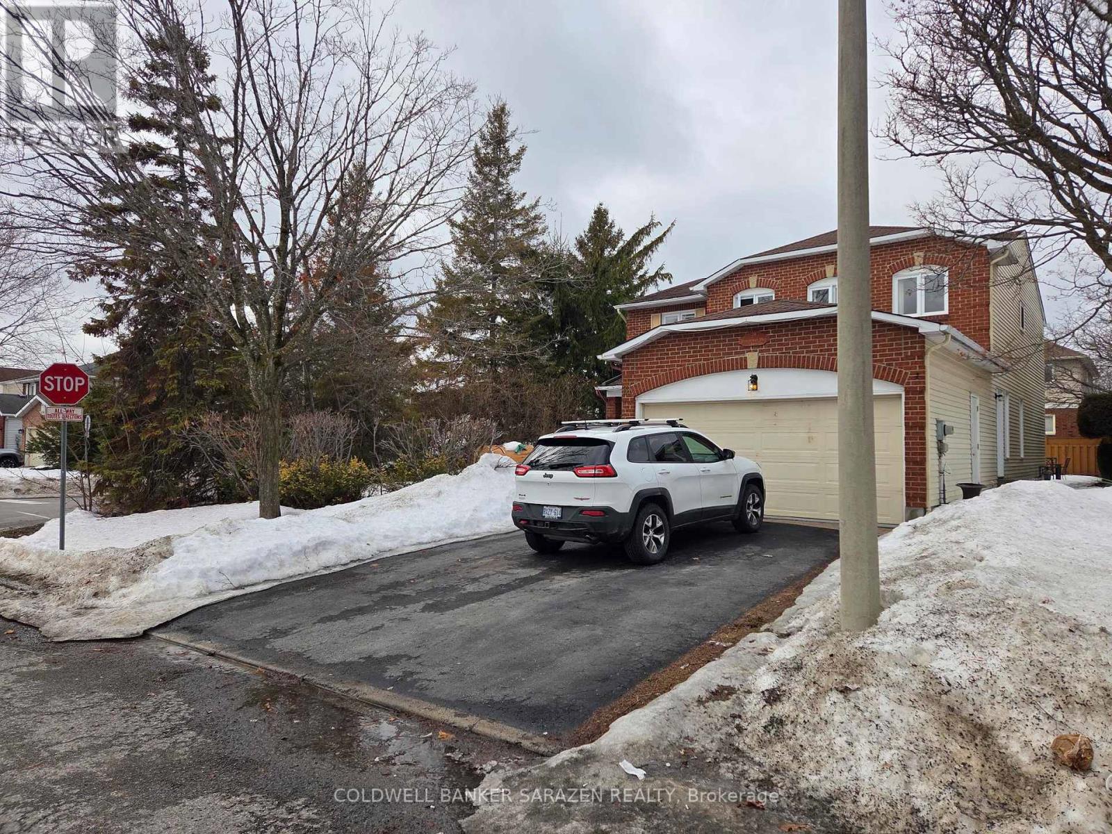 31 Dossetter Way, Ottawa, Ontario  K1G 4S3 - Photo 3 - X12862170