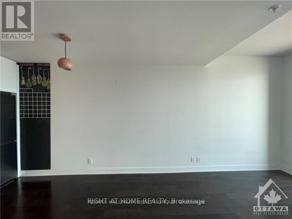 2105 - 20 Daly Avenue, Ottawa, Ontario  K1N 0C6 - Photo 2 - X12864100