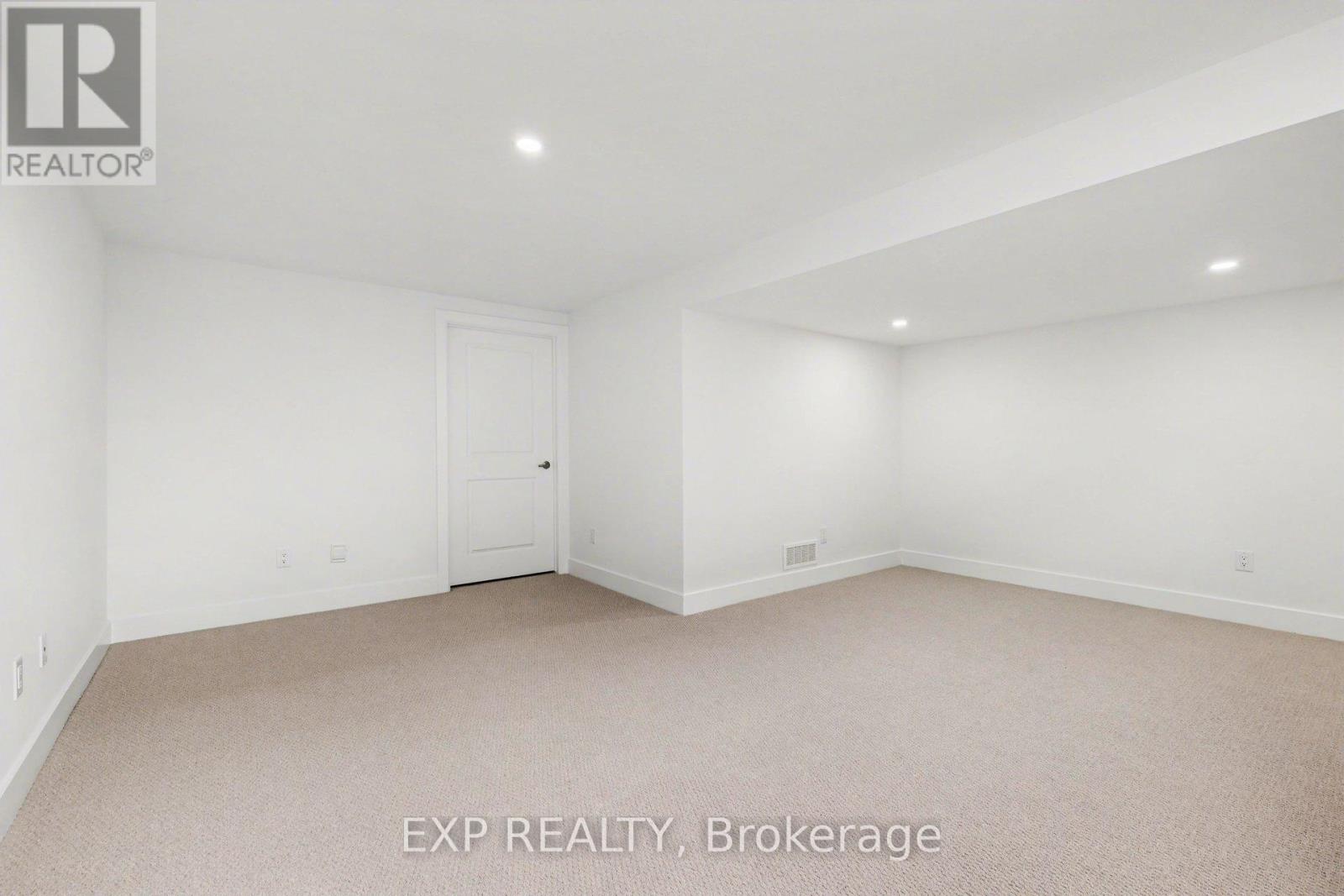 1180 Cope Drive, Ottawa, Ontario  K2S 3C4 - Photo 19 - X12868250