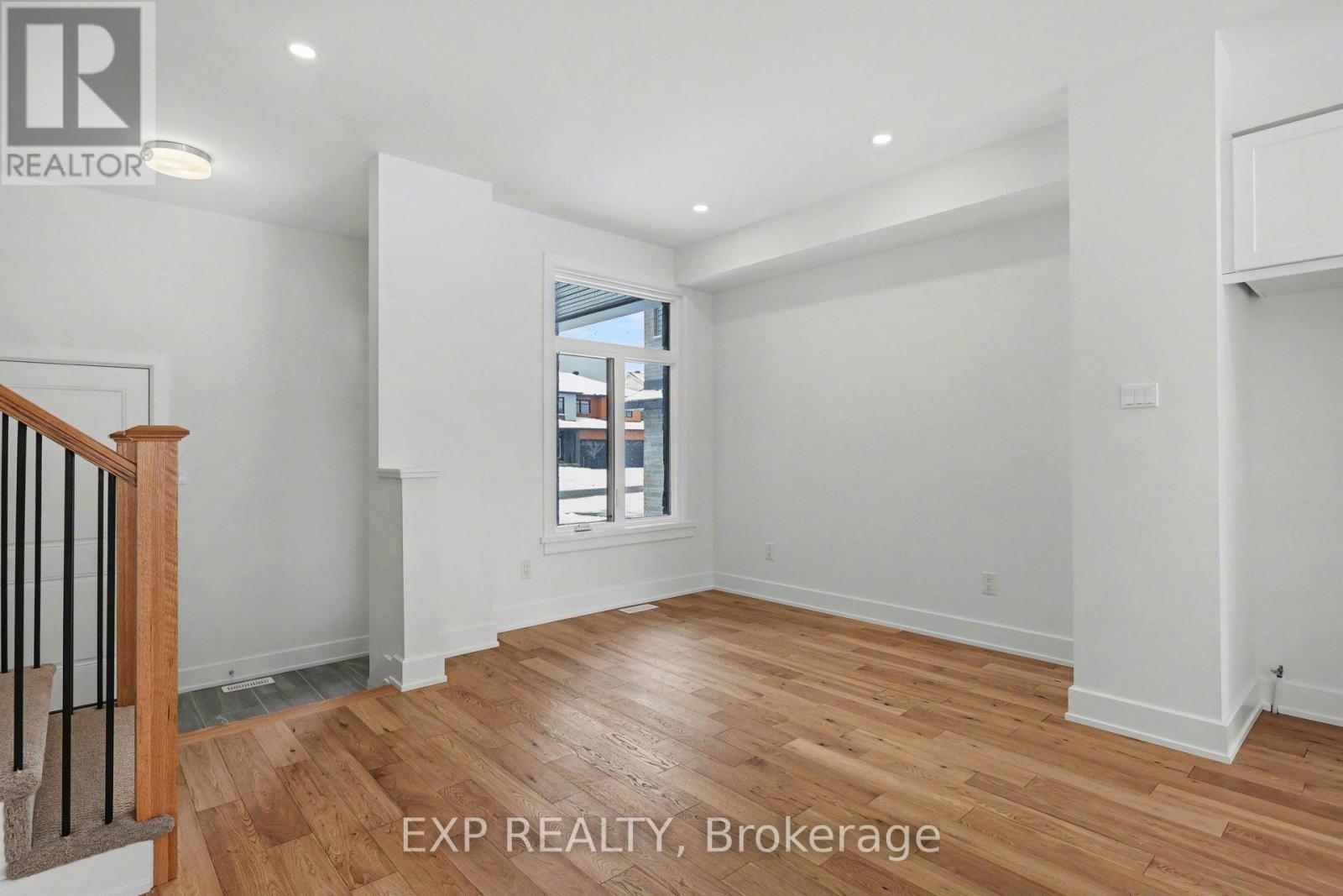 1180 Cope Drive, Ottawa, Ontario  K2S 3C4 - Photo 3 - X12868250