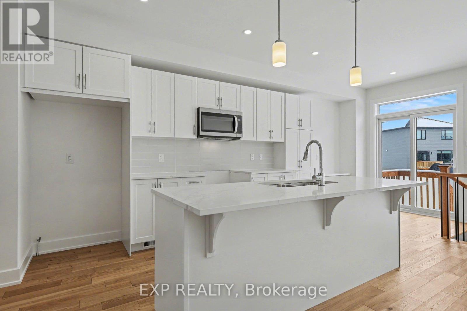 1180 Cope Drive, Ottawa, Ontario  K2S 3C4 - Photo 8 - X12868250