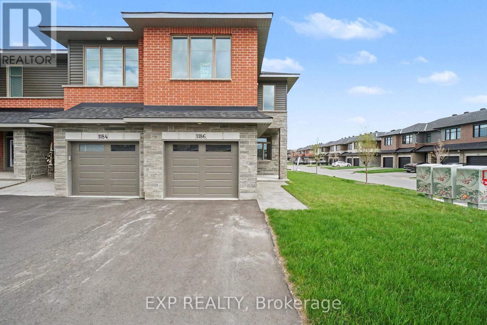 1186 Cope Drive, Ottawa, Ontario  K2S 3C4 - Photo 1 - X12868266