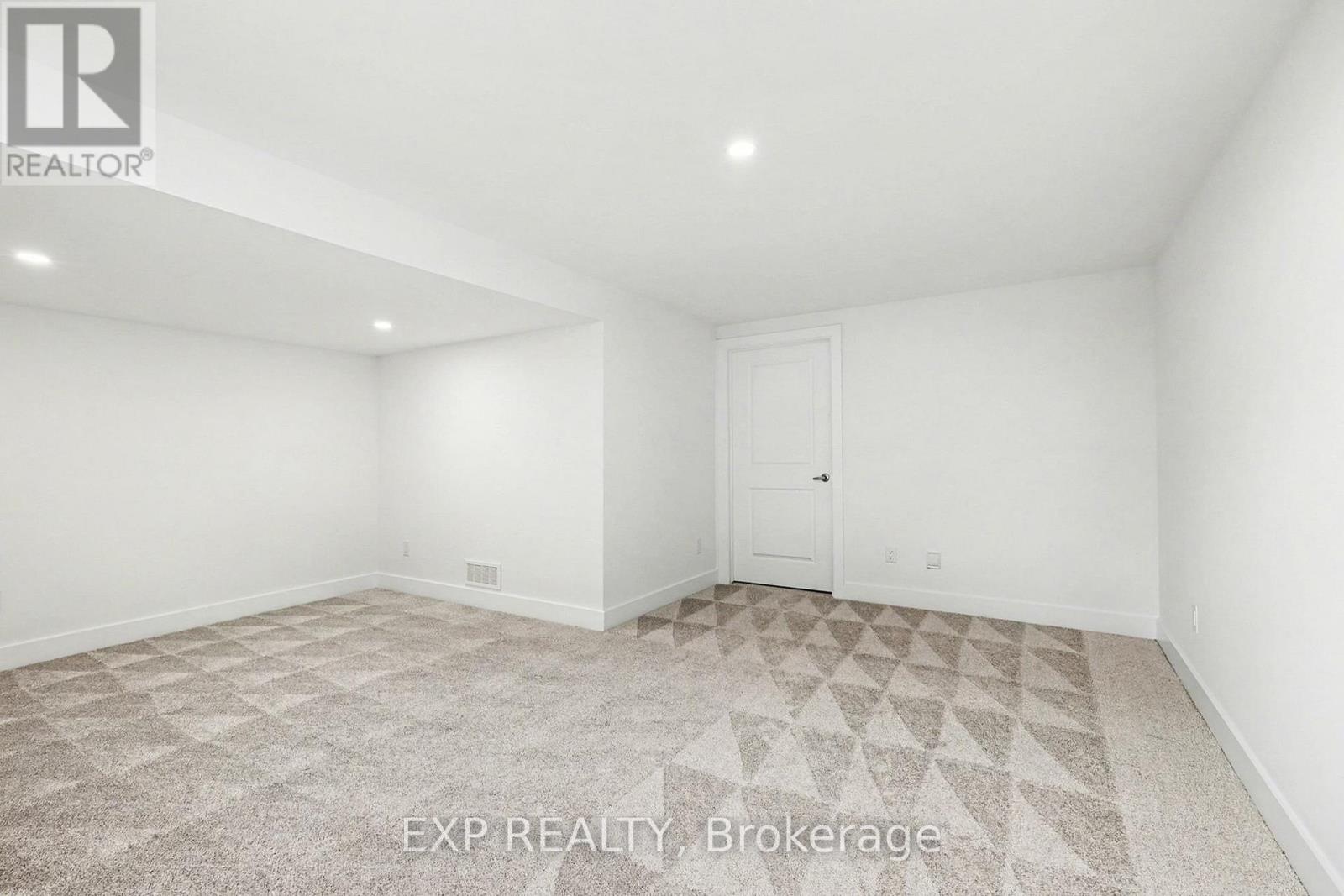 1186 Cope Drive, Ottawa, Ontario  K2S 3C4 - Photo 20 - X12868266