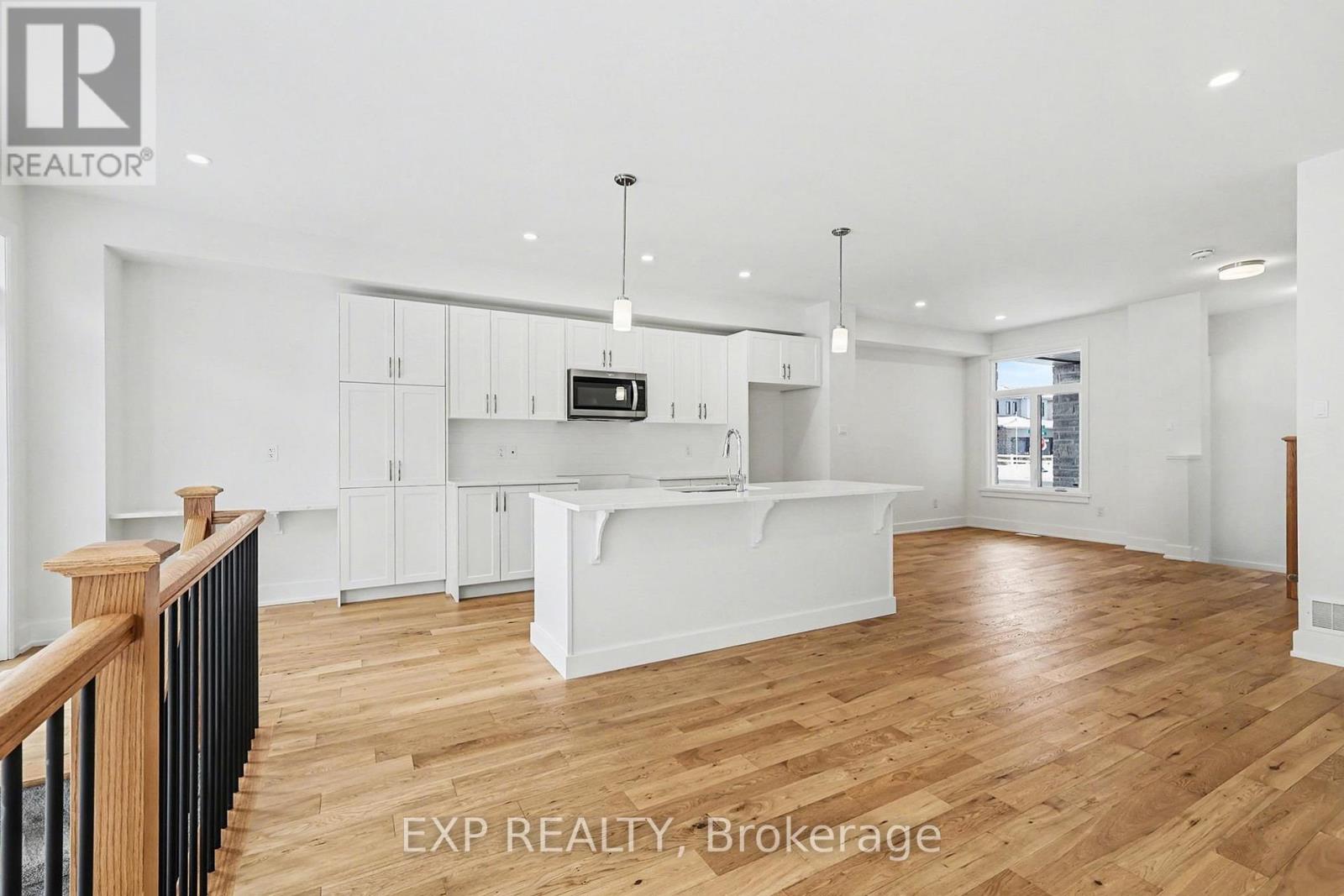 1186 Cope Drive, Ottawa, Ontario  K2S 3C4 - Photo 7 - X12868266