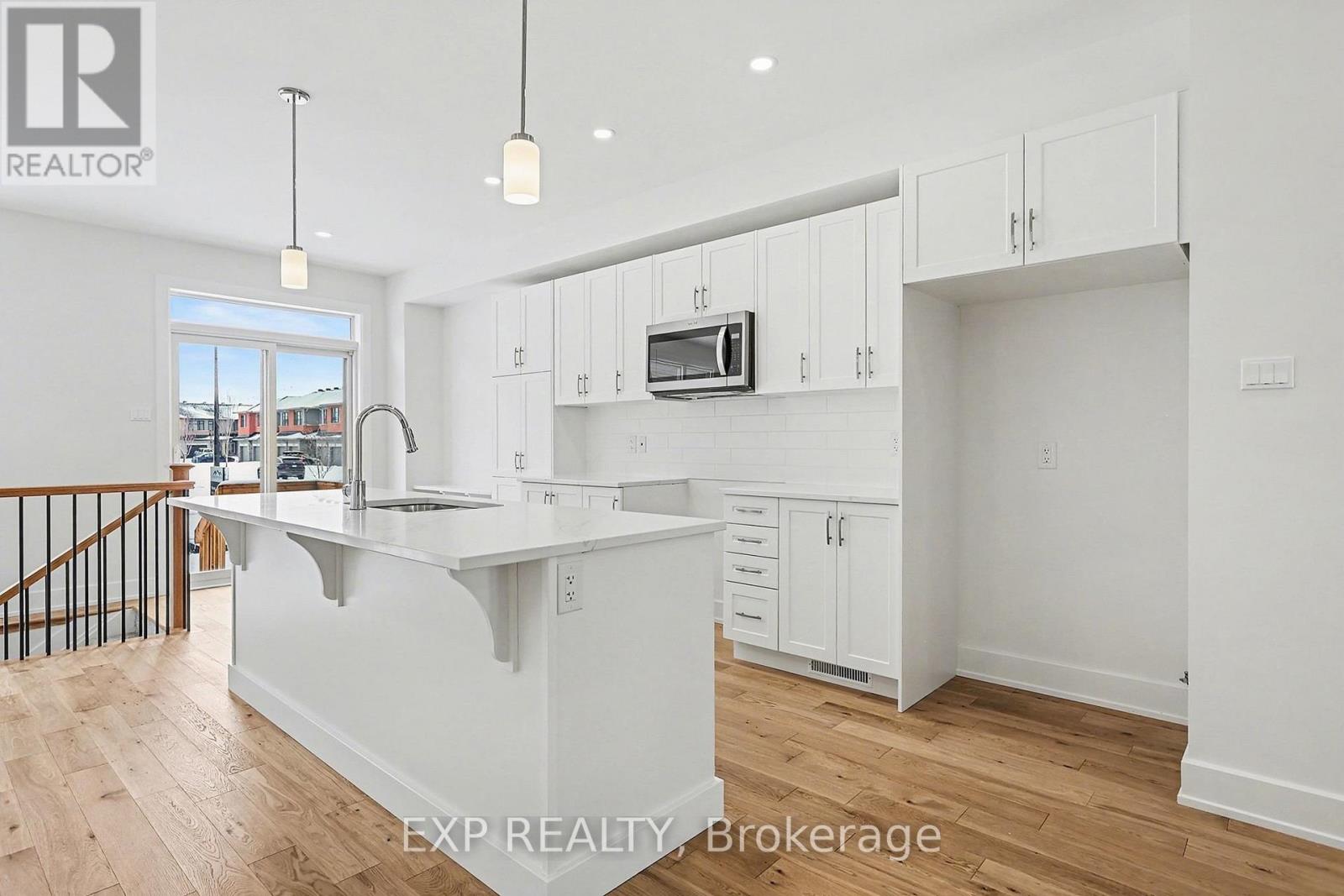 1186 Cope Drive, Ottawa, Ontario  K2S 3C4 - Photo 9 - X12868266