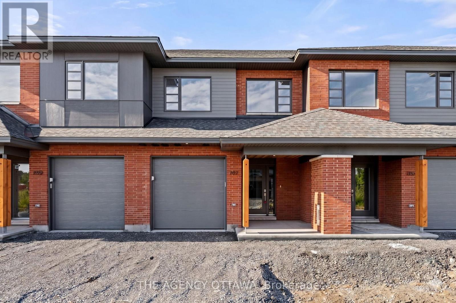 267 Apricot Street, Ottawa, Ontario  K1X 0K1 - Photo 1 - X12869024