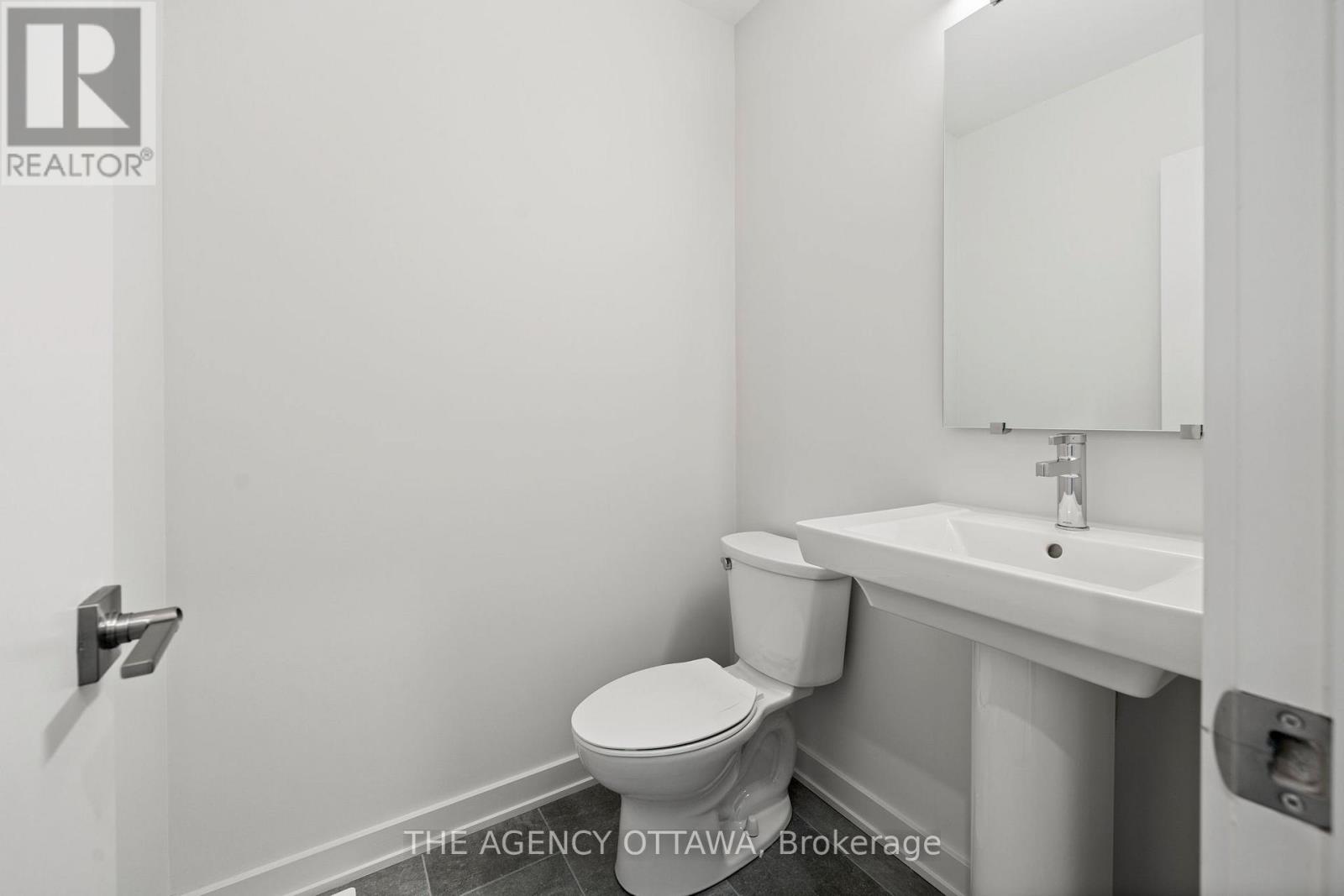267 Apricot Street, Ottawa, Ontario  K1X 0K1 - Photo 5 - X12869024