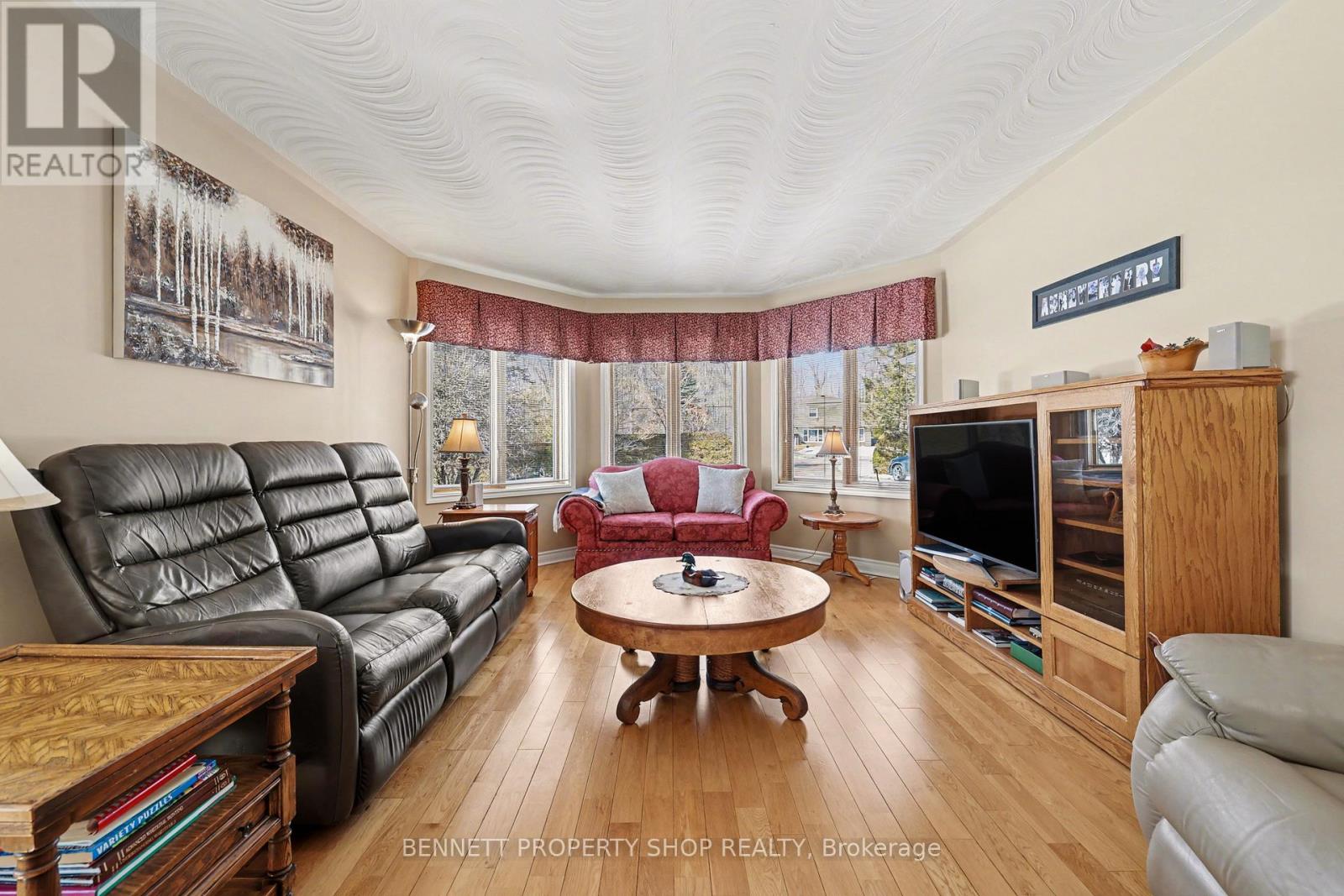 579 Kelly-Jordan Road, Montague, Ontario  K7A 4S4 - Photo 6 - X12872034