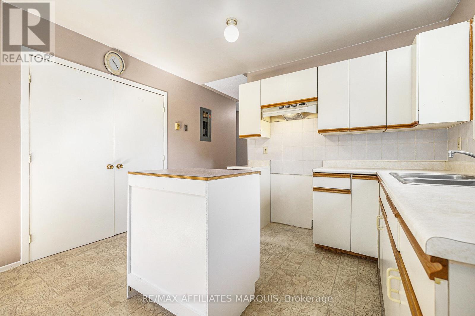 71 Stephen Street, Smiths Falls, Ontario  K7A 1K7 - Photo 14 - X12873084