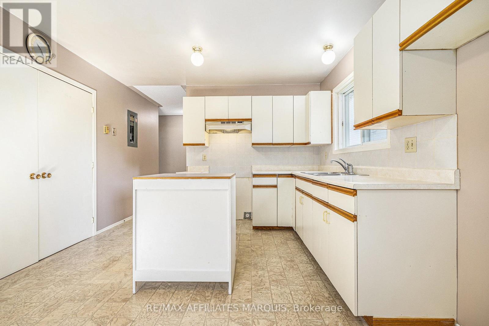 71 Stephen Street, Smiths Falls, Ontario  K7A 1K7 - Photo 15 - X12873084
