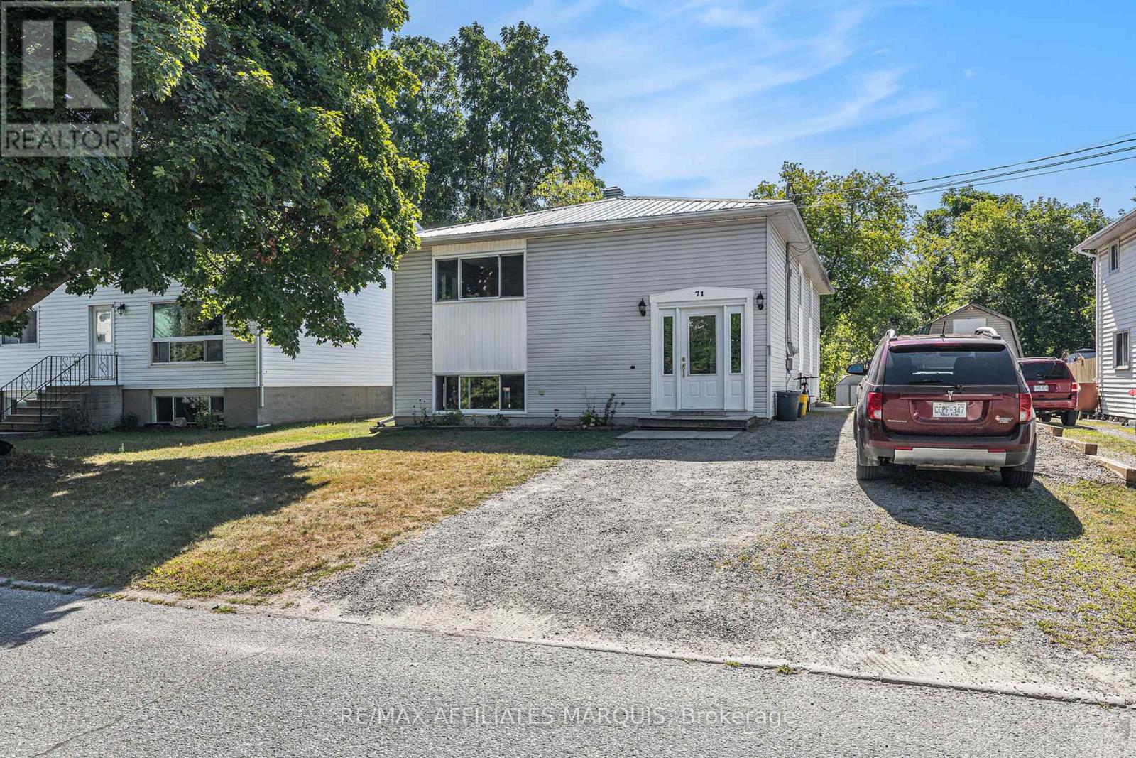 71 Stephen Street, Smiths Falls, Ontario  K7A 1K7 - Photo 2 - X12873084