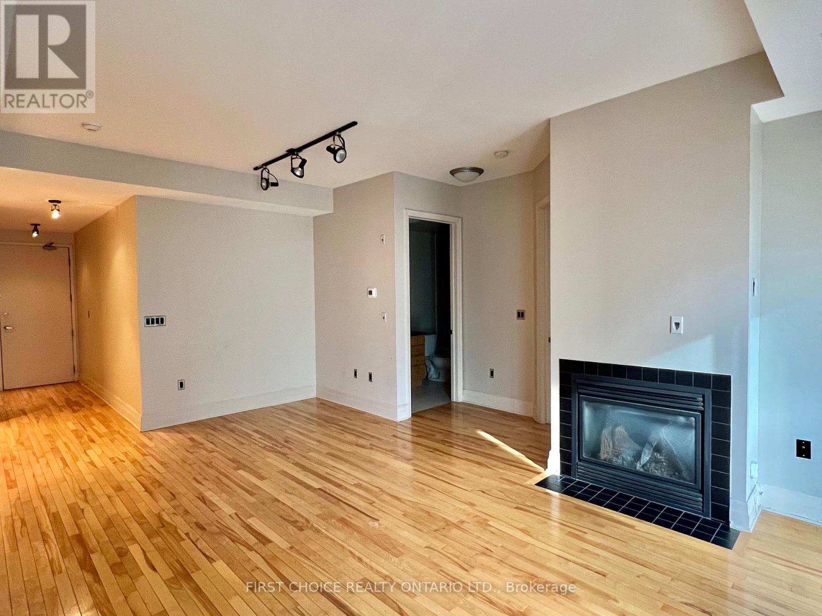 805 - 375 Lisgar Street, Ottawa, Ontario  K2P 0E3 - Photo 10 - X12873404
