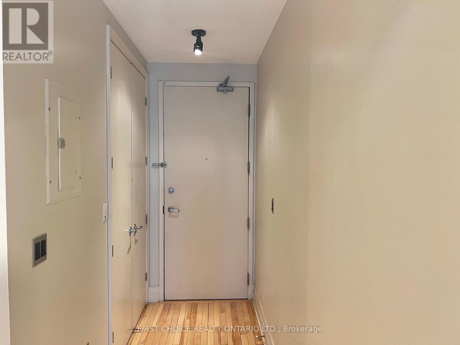 805 - 375 Lisgar Street, Ottawa, Ontario  K2P 0E3 - Photo 2 - X12873404