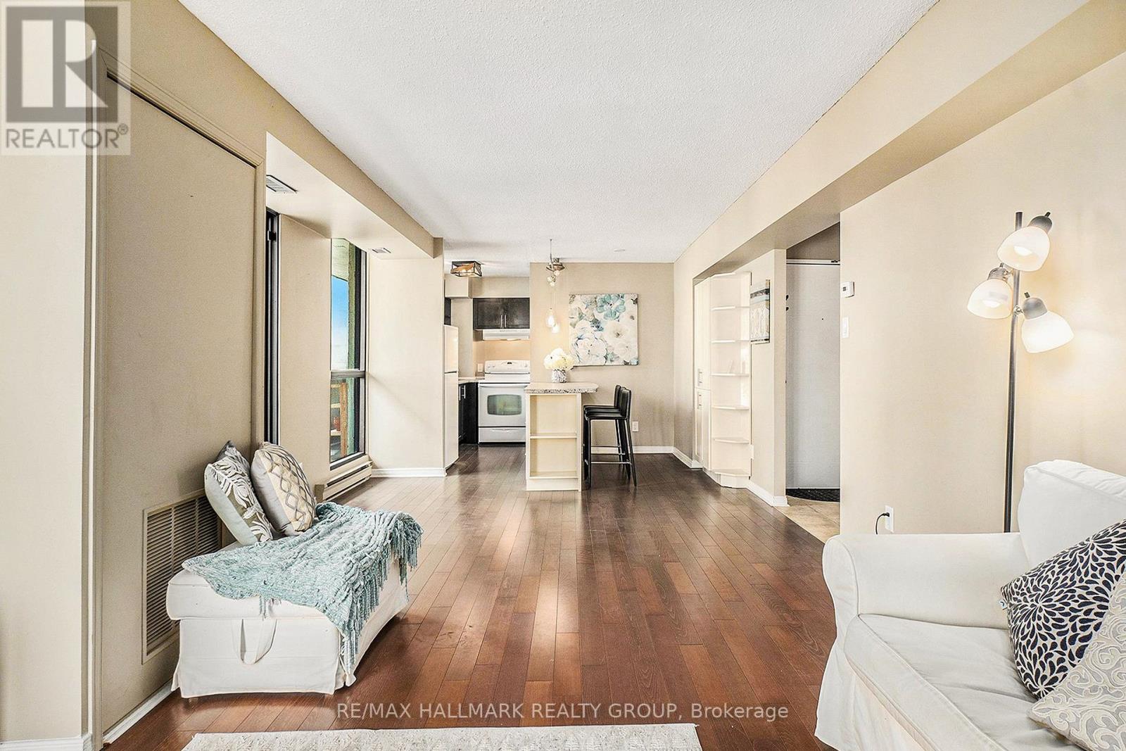 1102 - 200 Bay Street, Ottawa, Ontario  K1R 7W8 - Photo 6 - X12873730