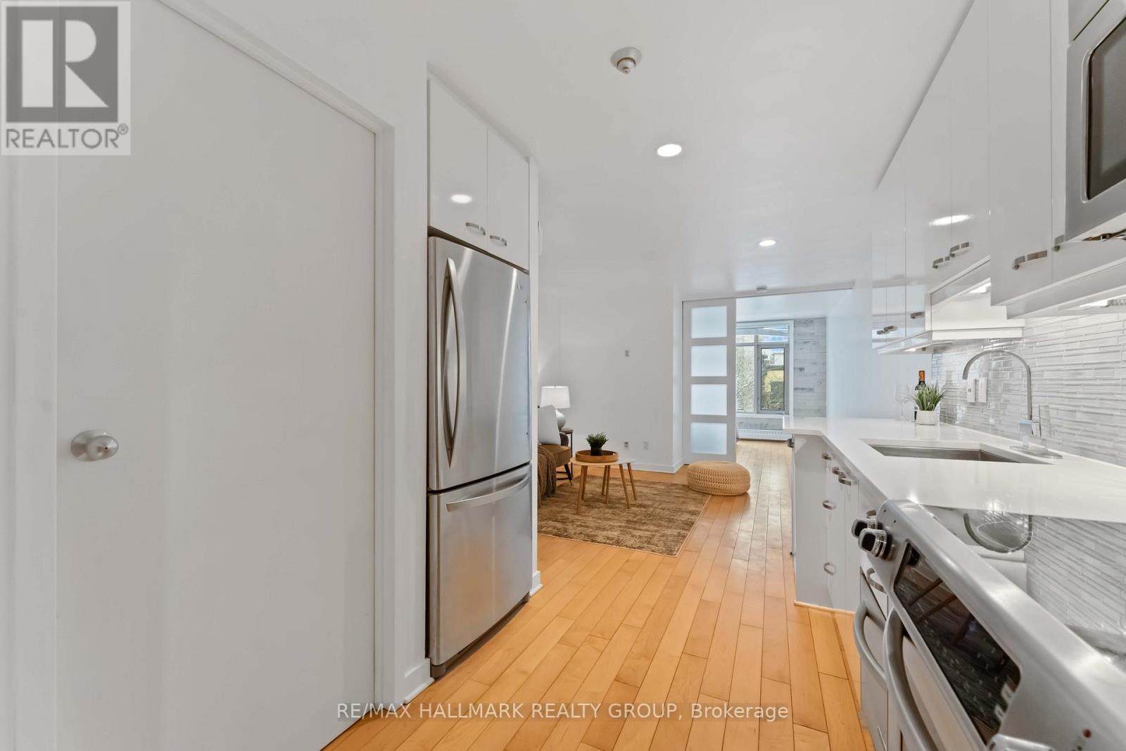 15 - 202 St Patrick Street, Ottawa, Ontario  K1N 5K3 - Photo 2 - X12875004