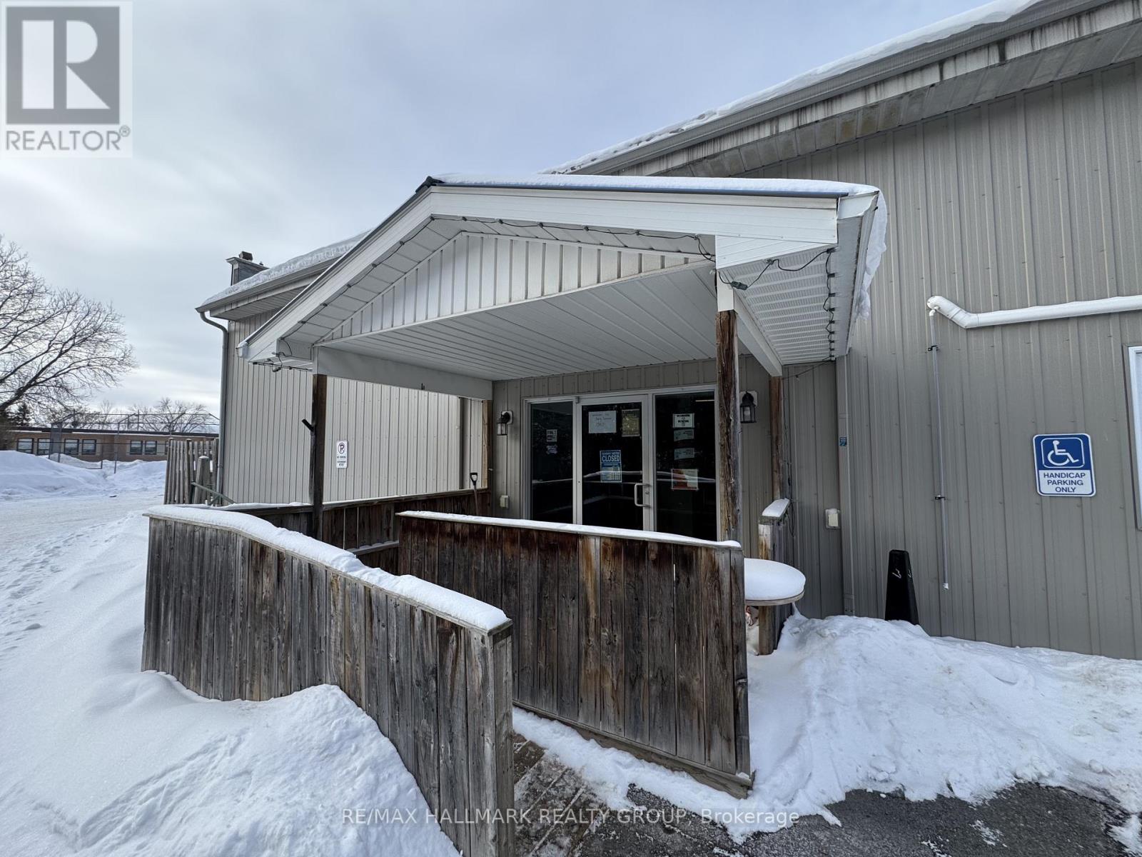 33 QUEEN ST STREET, North Stormont, Ontario