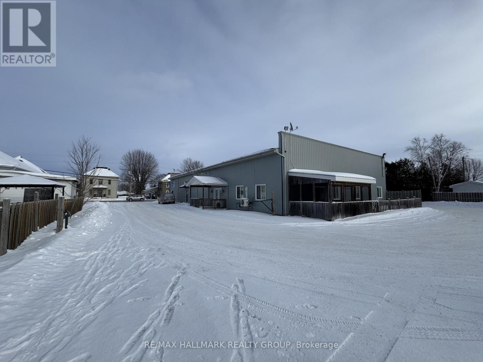 33 Queen St Street, North Stormont, Ontario  K0A 1R0 - Photo 21 - X12875904