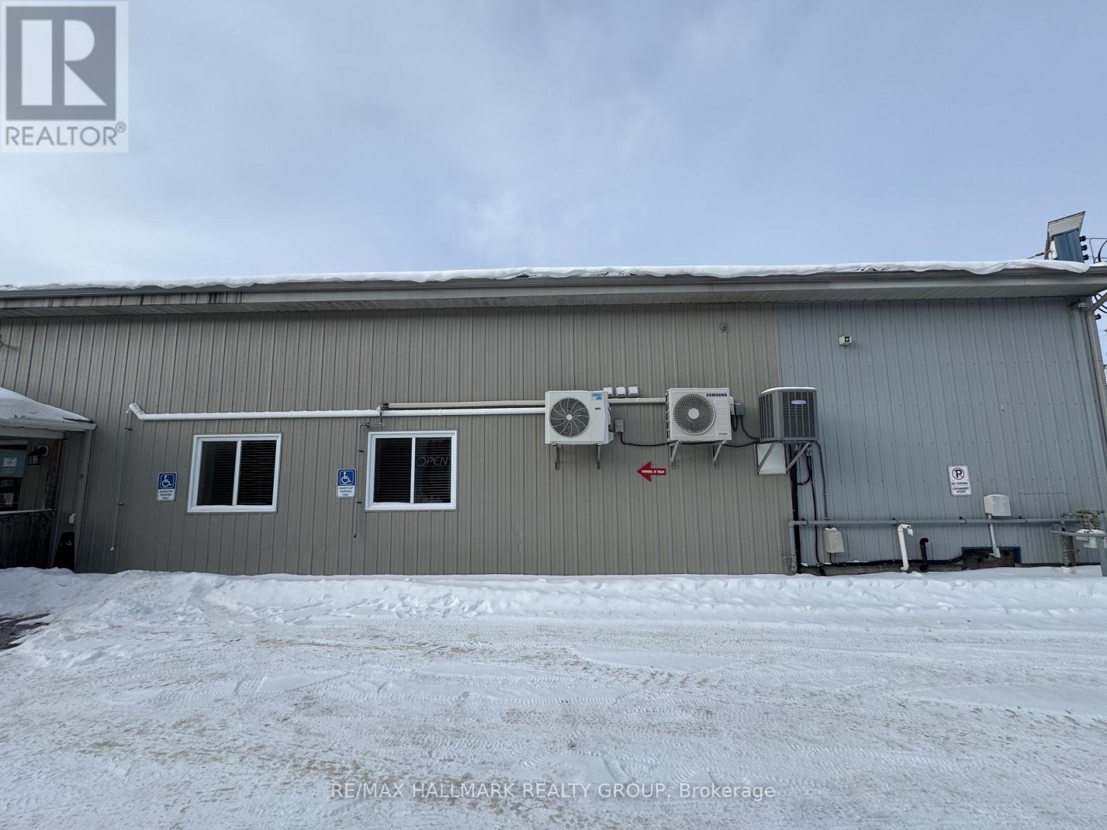 33 Queen St Street, North Stormont, Ontario  K0A 1R0 - Photo 22 - X12875904