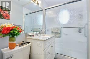 456 Blake Boulevard, Ottawa, Ontario  K1K 1B1 - Photo 11 - X12876176