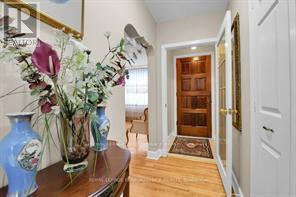 456 Blake Boulevard, Ottawa, Ontario  K1K 1B1 - Photo 2 - X12876176