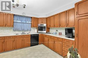 456 Blake Boulevard, Ottawa, Ontario  K1K 1B1 - Photo 9 - X12876176