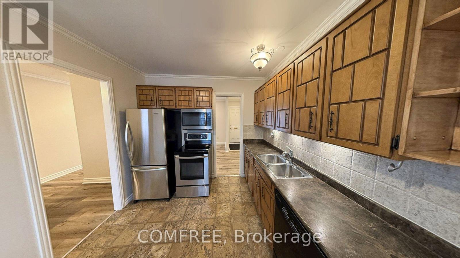 20 Lynngate Court, London South, Ontario  N6K 1S4 - Photo 7 - X12876330