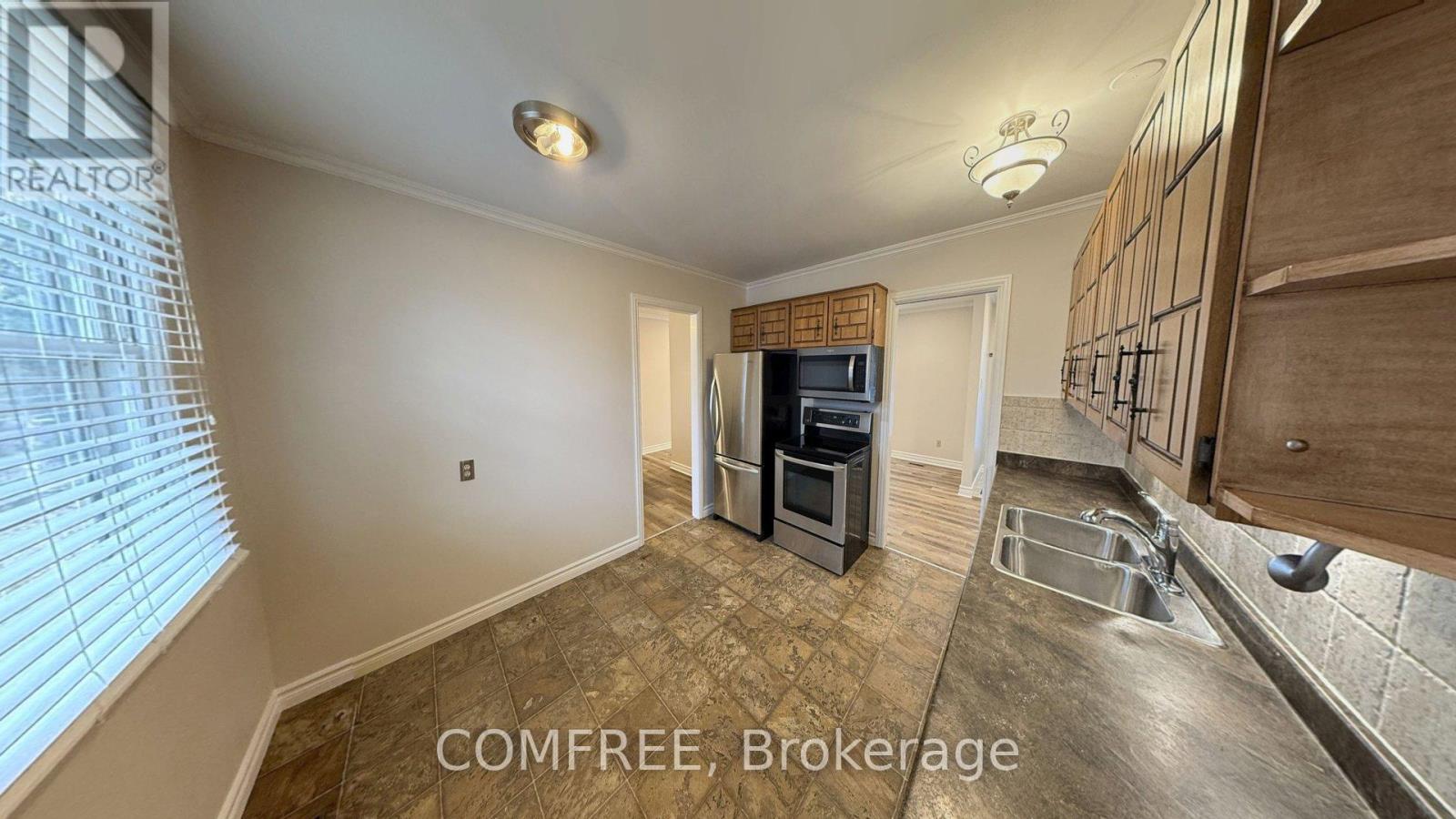 20 Lynngate Court, London South, Ontario  N6K 1S4 - Photo 9 - X12876330