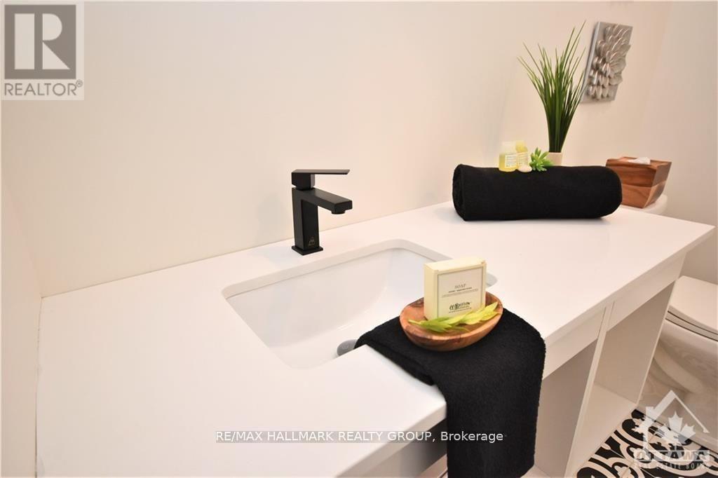 368 Chapel Street, Ottawa, Ontario  K1N 7Z6 - Photo 20 - X12876400
