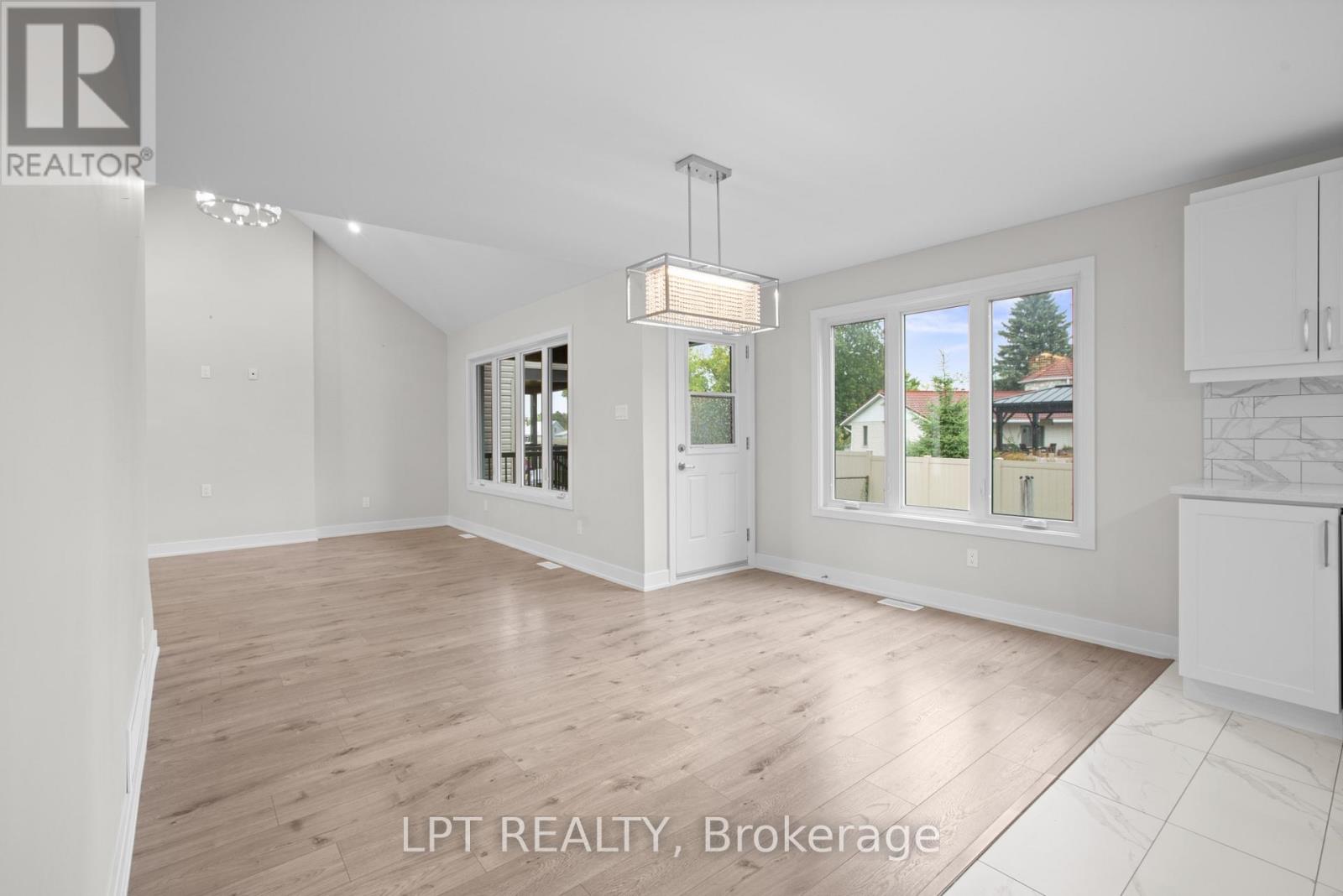 75 Chateauguay Street, Russell, Ontario  K0A 1W0 - Photo 31 - X12822910