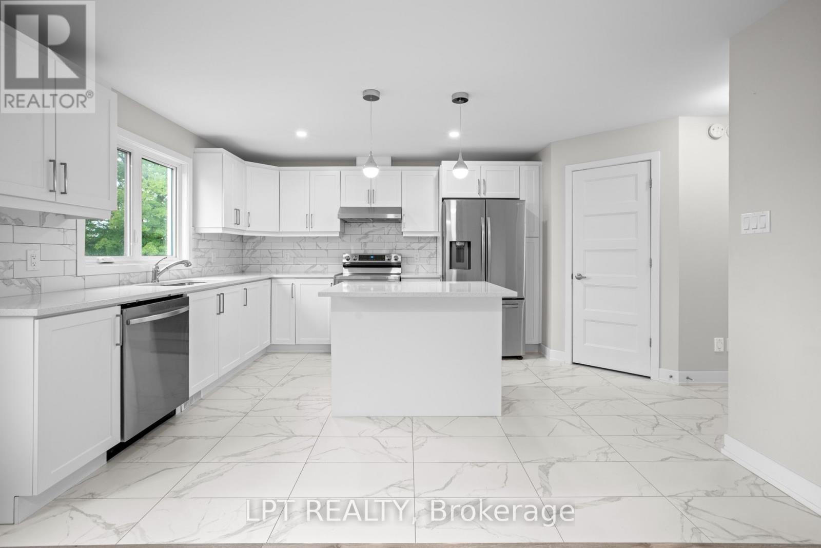 75 Chateauguay Street, Russell, Ontario  K0A 1W0 - Photo 33 - X12822910