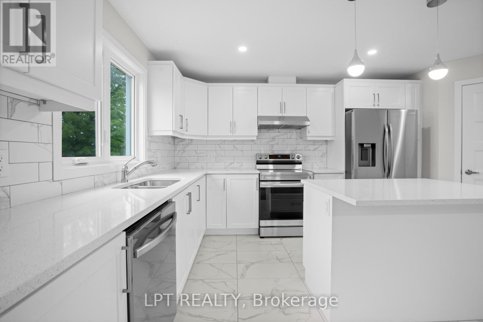 75 Chateauguay Street, Russell, Ontario  K0A 1W0 - Photo 38 - X12822910