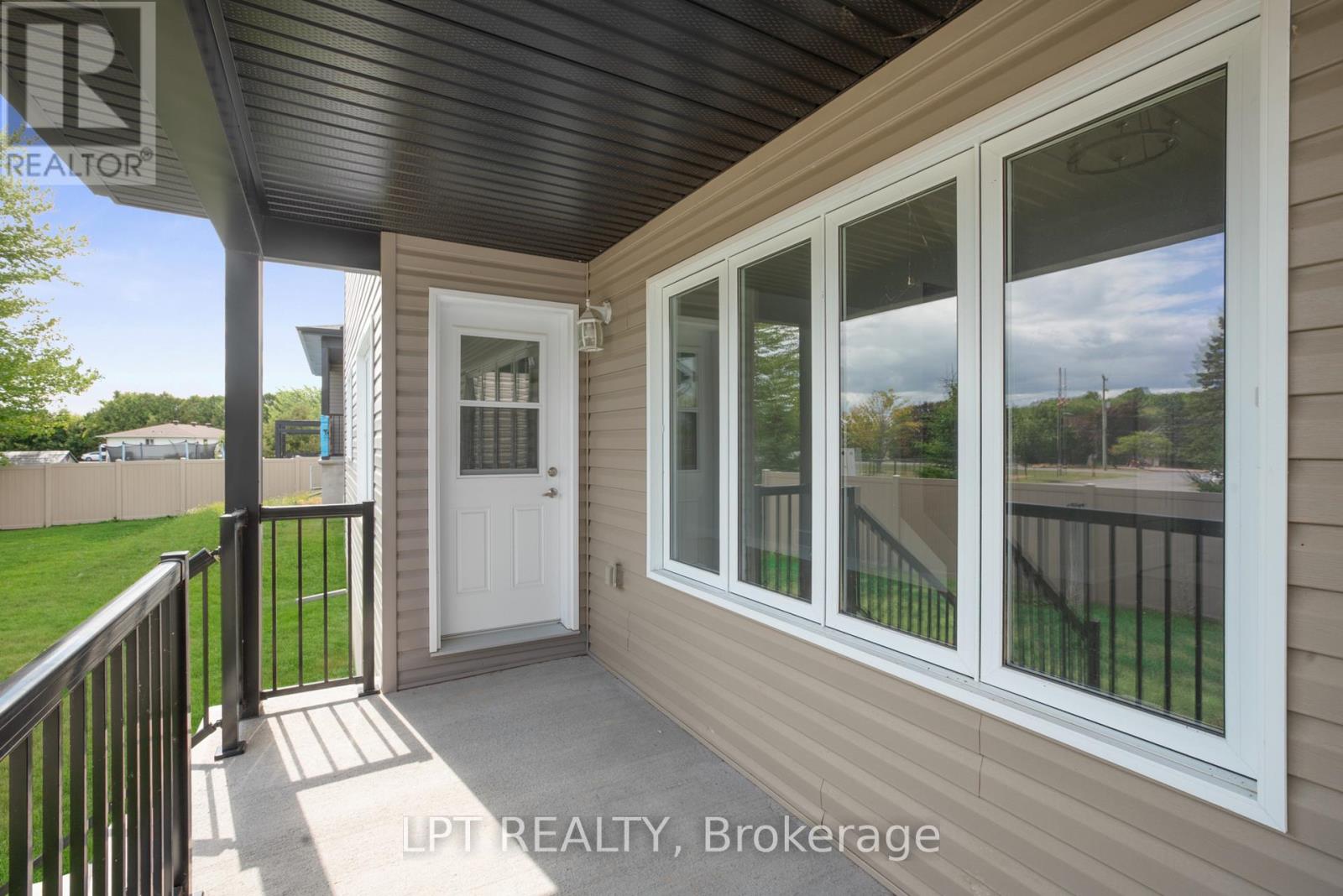 75 Chateauguay Street, Russell, Ontario  K0A 1W0 - Photo 41 - X12822910