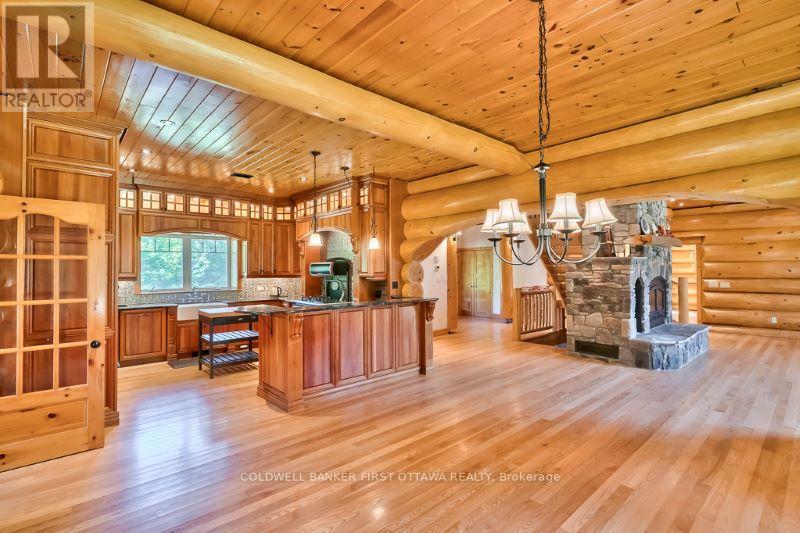 2467 Darling Road, Lanark Highlands, Ontario  K0A 1P0 - Photo 11 - X12880130