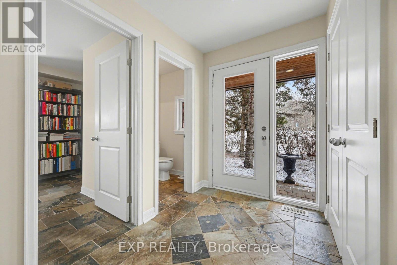 51 Callaghan Private, Ottawa, Ontario  K2K 0A6 - Photo 3 - X12881050