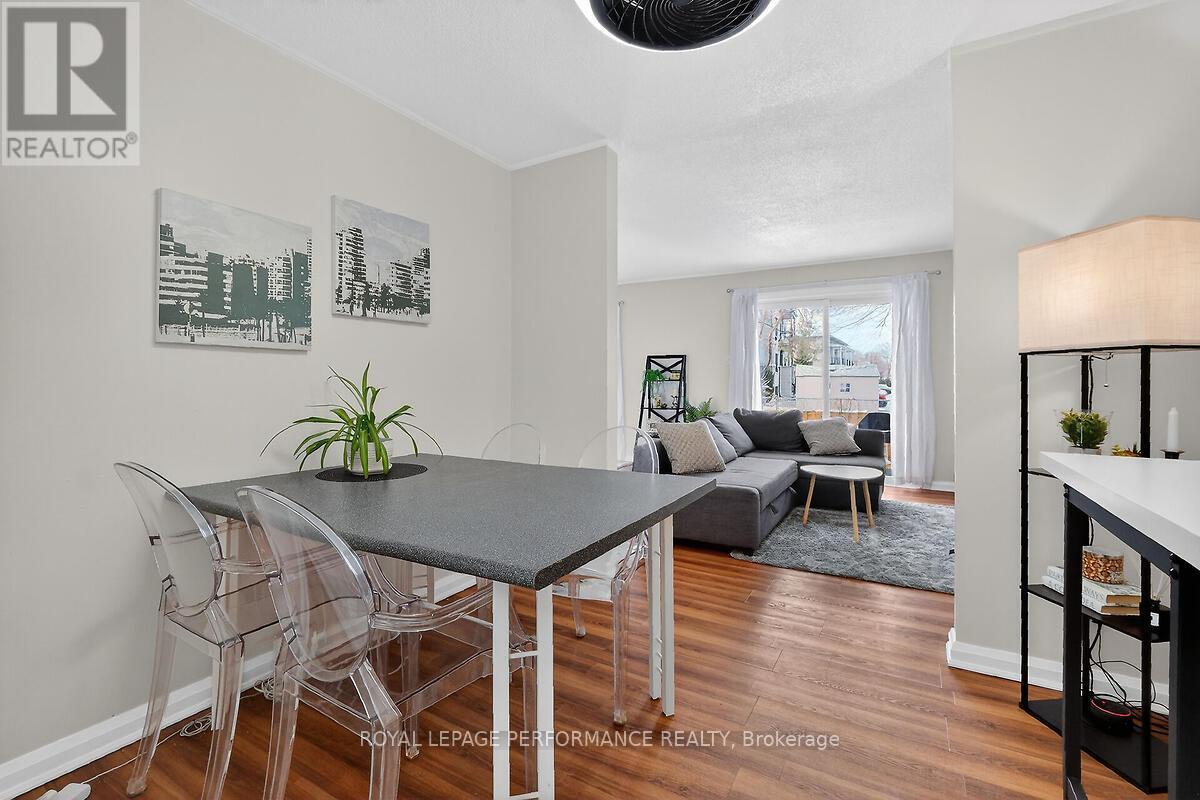 42 Compata Way, Ottawa, Ontario  K1B 4W9 - Photo 12 - X12881084