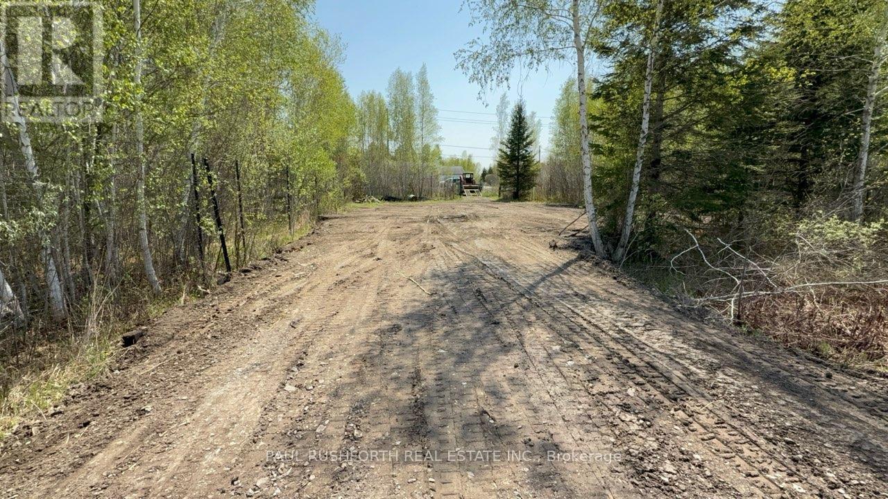 2667 Russland Road, Ottawa, Ontario  K0A 3H0 - Photo 3 - X12881396