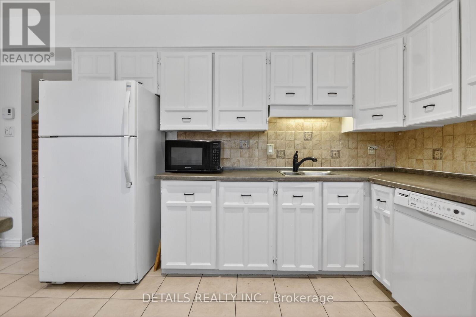 40 Appleby Private, Ottawa, Ontario  K2C 3P4 - Photo 5 - X12883514