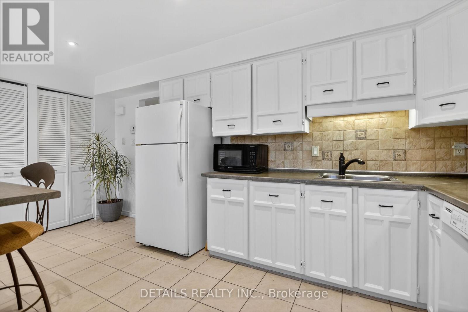 40 Appleby Private, Ottawa, Ontario  K2C 3P4 - Photo 7 - X12883514
