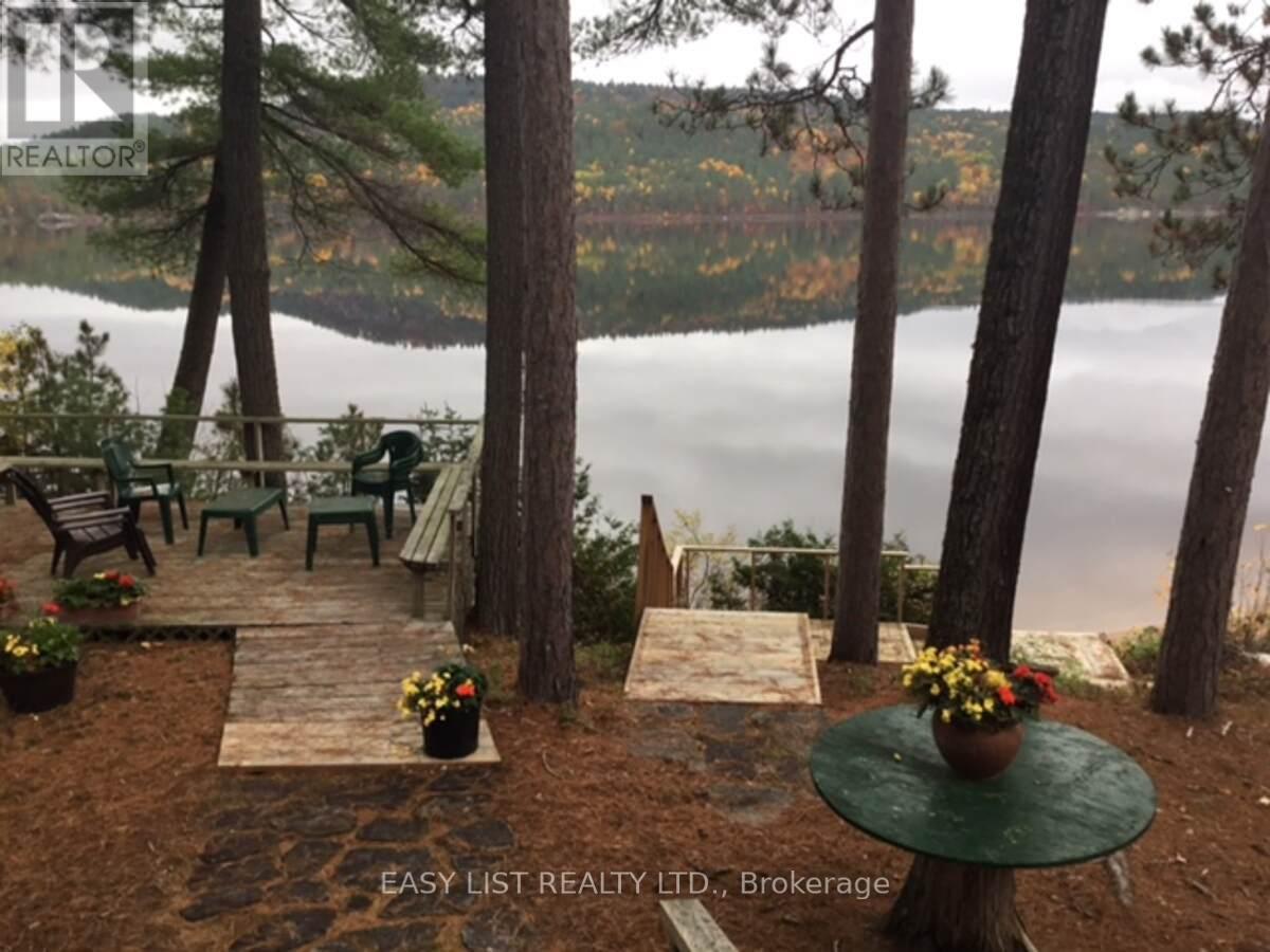 35692 Hwy 17, Laurentian Hills, Ontario  K0J 1P0 - Photo 10 - X12884034