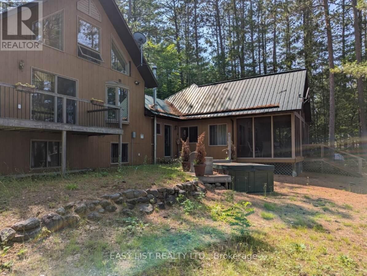 35692 Hwy 17, Laurentian Hills, Ontario  K0J 1P0 - Photo 6 - X12884034