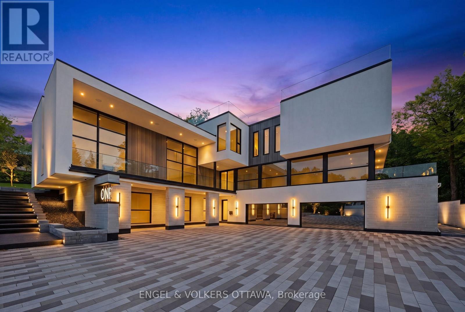 1 DELONG DRIVE, Ottawa, Ontario