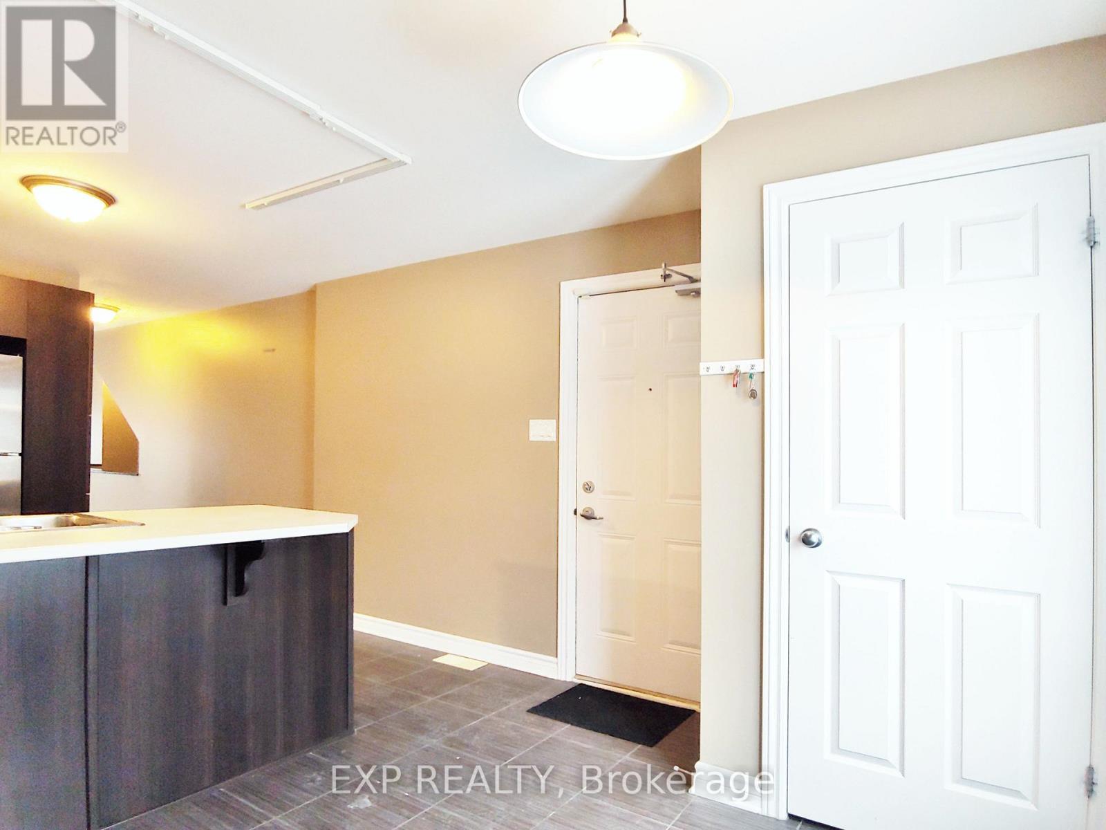 B - 605 Chapman Mills Drive, Ottawa, Ontario  K2J 5T1 - Photo 4 - X12885464