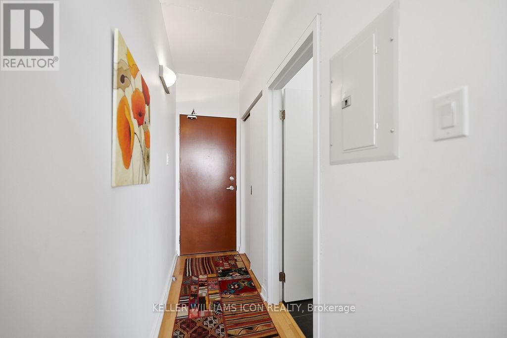 1301 - 324 Laurier Avenue W, Ottawa, Ontario  K1P 0A4 - Photo 10 - X12889674