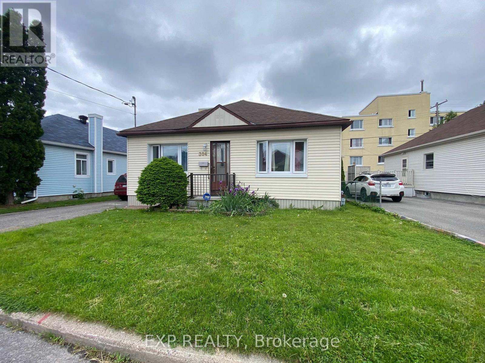 LOWER - 304 FRONTENAC AVENUE S, Ottawa, Ontario