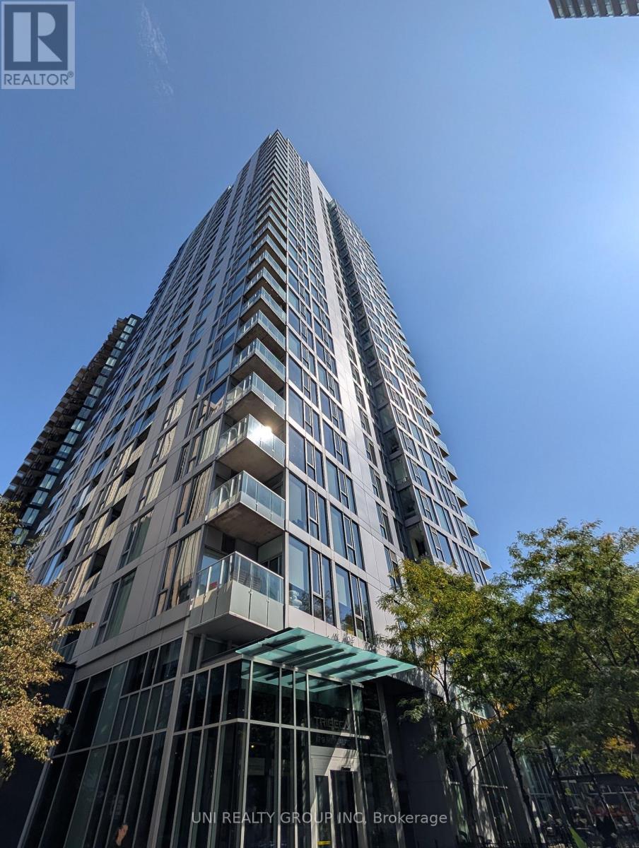 1008 - 179 Metcalfe Street, Ottawa, Ontario  K2P 1P7 - Photo 1 - X12889862