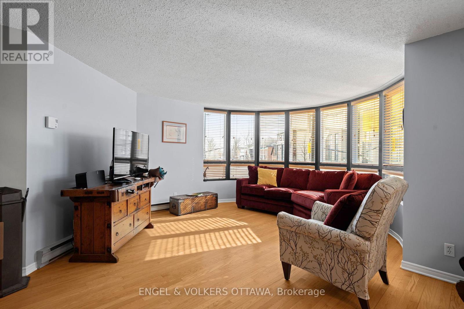 207 - 10 Main Street, Ottawa, Ontario  K1S 1M9 - Photo 5 - X12890892