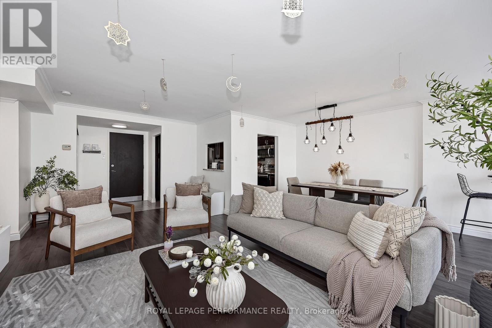 1512 - 2760 Carousel Crescent, Ottawa, Ontario  K1T 2N4 - Photo 6 - X12891430